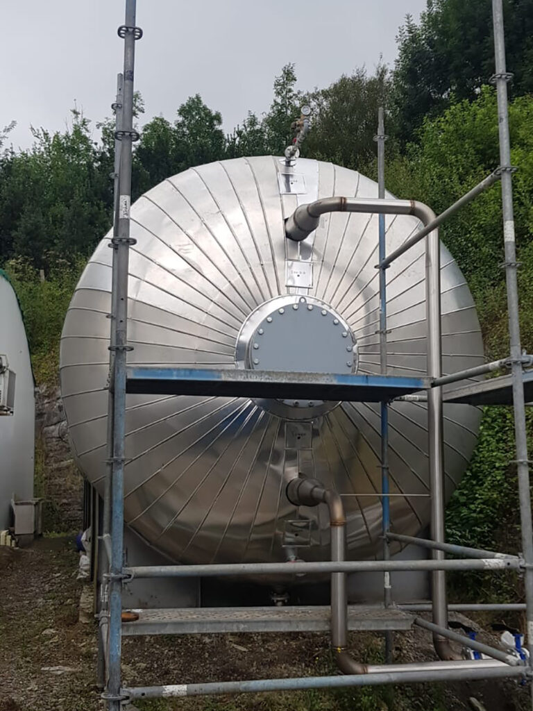 Casos de Éxito 4 Depósito de almacenamiento térmico TES · Central de biomasa